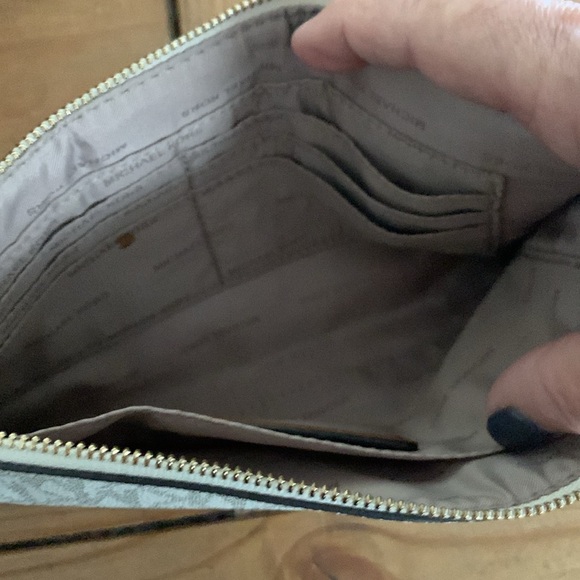 Michael Kors - Picture 4 of 4